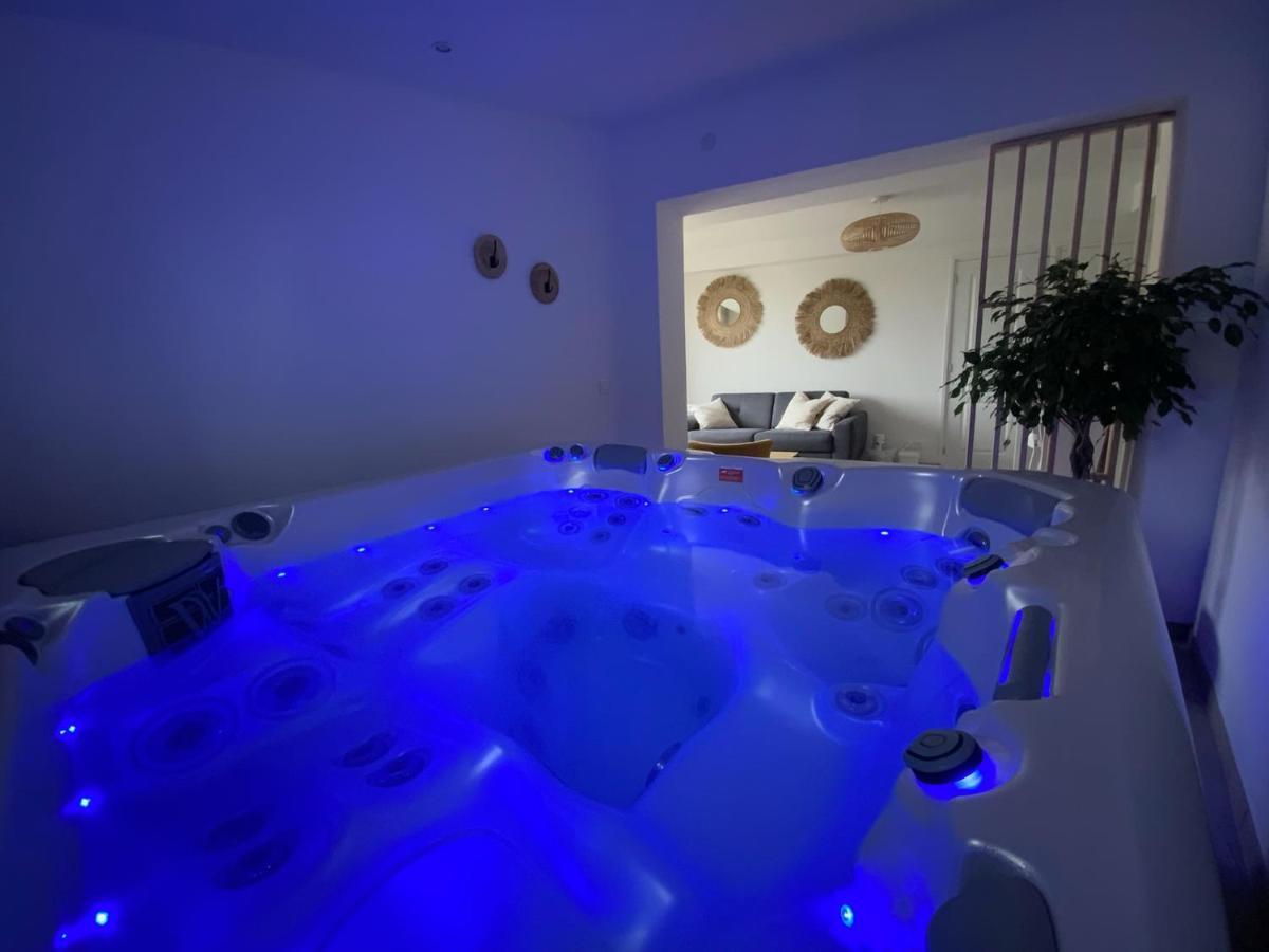 Charmant gîte avec jacuzzi privatif Saint-Martin-Choquel Exterior foto