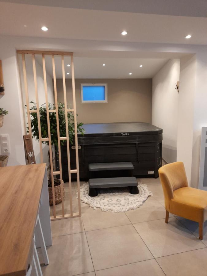 Charmant gîte avec jacuzzi privatif Saint-Martin-Choquel Exterior foto